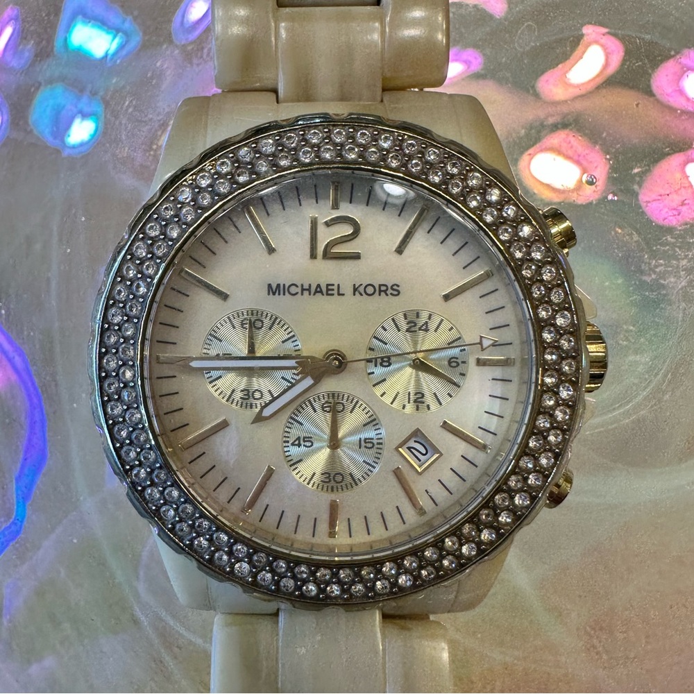 Michal Kors ladies watch MK5558 - larger face